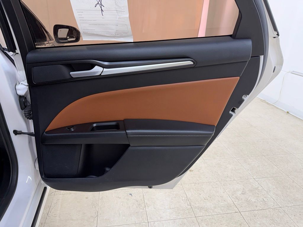 Used 2020 Ford Fusion Energi Titanium FWD image 12