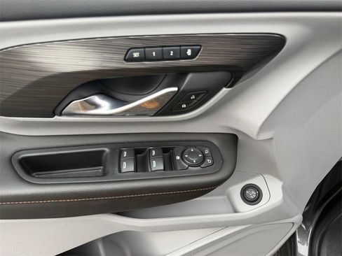 Used 2020 GMC Terrain SLT w/ Preferred Package image 13