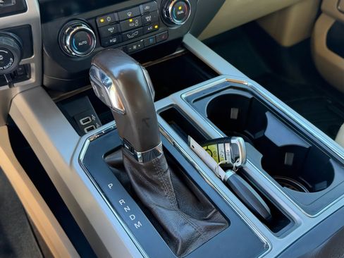 Used 2019 Ford F150 Lariat w/ Equipment Group 501A Mid image 27