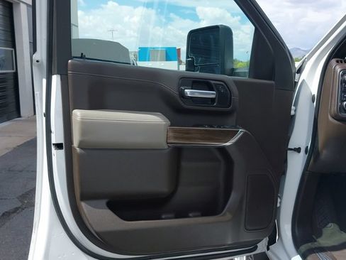 Used 2023 Chevrolet Silverado 2500 LT w/ All Star Edition AWD/4WD image 5