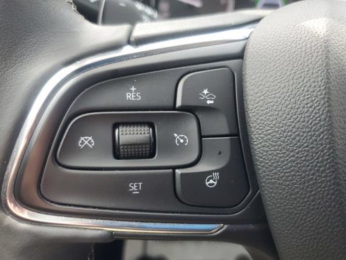 Used 2023 Buick Envision Essence FWD image 25