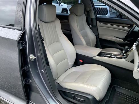 Used 2018 Honda Accord EX-L image 8