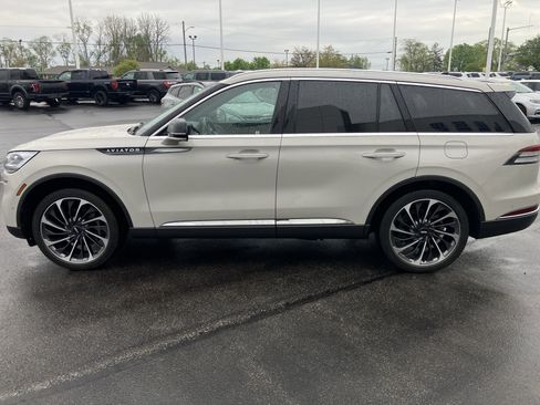 Used 2021 Lincoln Aviator Reserve w/ Equipment Group 202A AWD/4WD image 4
