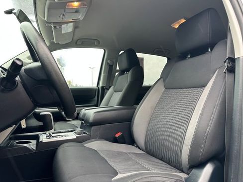Used 2017 Toyota Tundra SR5 image 10