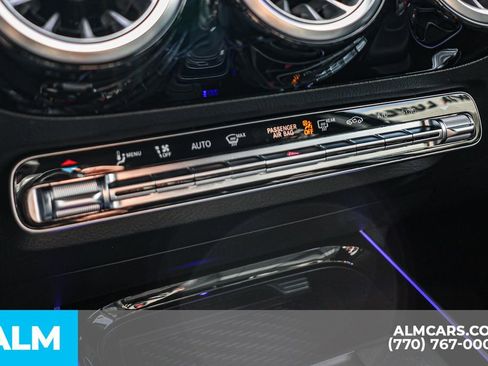 Used 2025 Mercedes-Benz GLA 250 4MATIC image 43