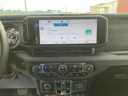 New 2025 Jeep Wrangler Unlimited Rubicon 392 image 20