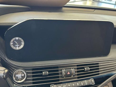 Used 2022 Lexus LS 500 w/ Interior Upgrade Package RWD image 15