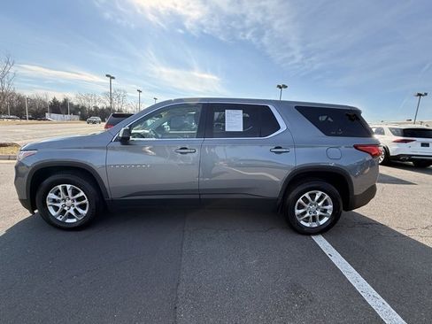 Used 2020 Chevrolet Traverse LS image 8