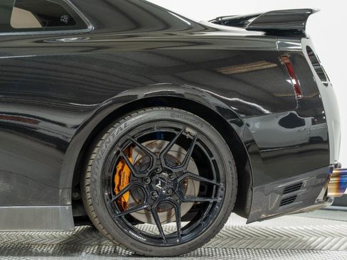Used 2012 Nissan GT-R Premium AWD/4WD image 10