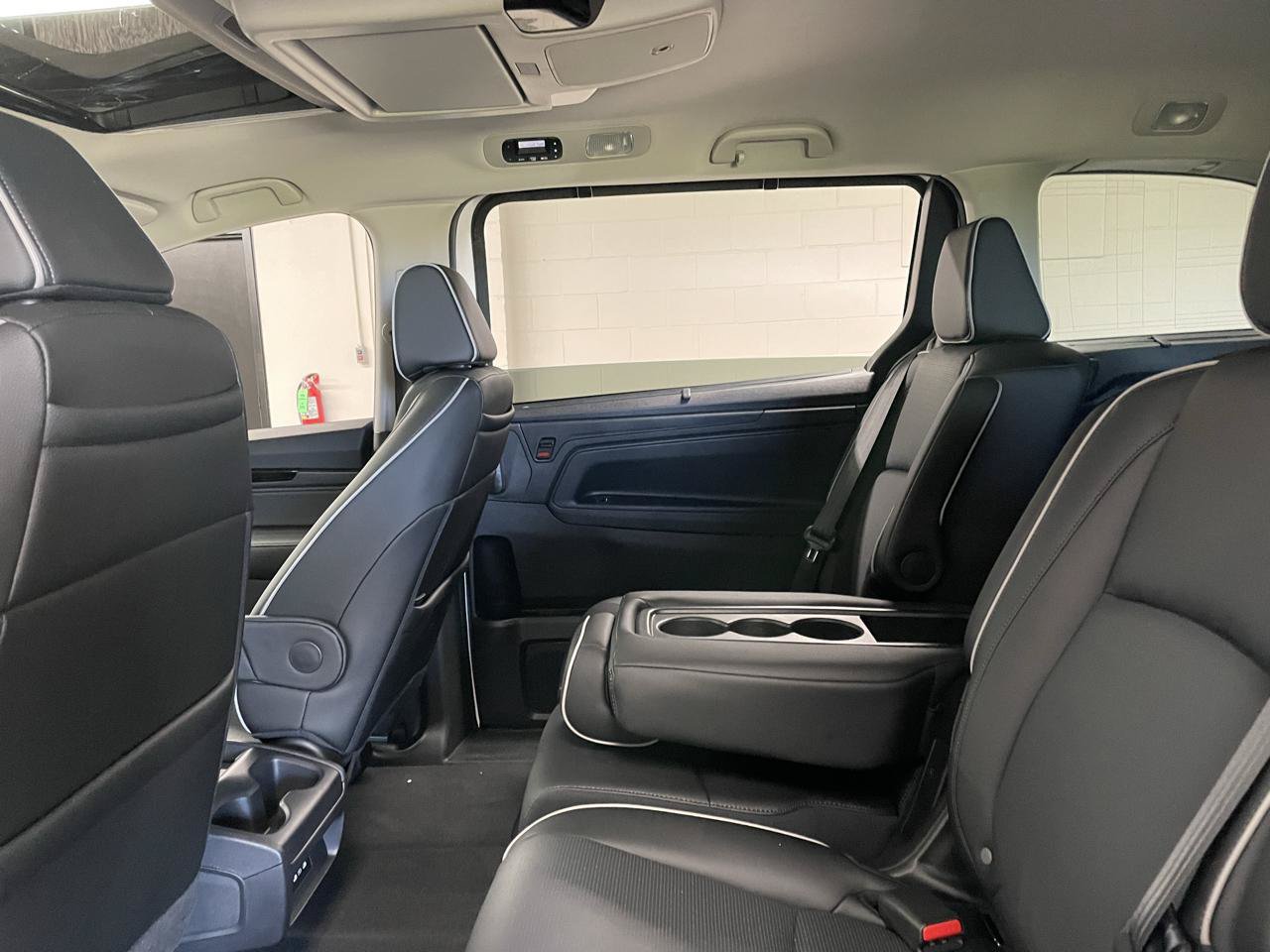 Used 2026 Honda Odyssey Elite image 14