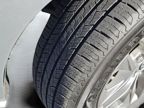 Used 2024 Toyota Sienna XLE image 20