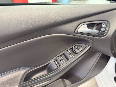 Used 2017 Ford Focus RS image 32