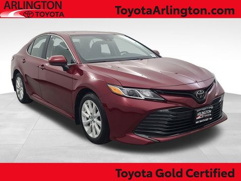 Used 2020 Toyota Camry LE image 1
