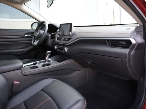 Used 2019 Nissan Altima 2.5 SR FWD image 21