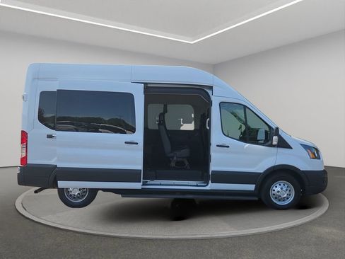 Used 2025 Ford Transit 350 XL AWD/4WD image 4