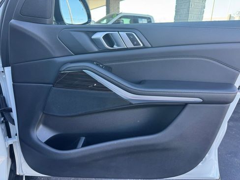 Used 2020 BMW X5 xDrive40i w/ Premium Package image 15