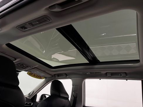 Certified 2026 Toyota Highlander Platinum image 24