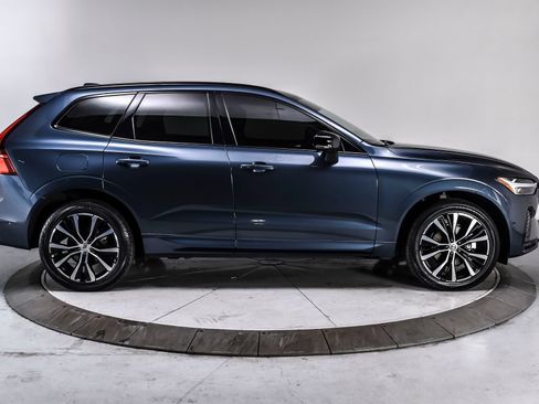Used 2024 Volvo XC60 B5 Plus AWD/4WD image 7