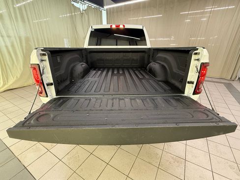 Used 2025 RAM 2500 Big Horn AWD/4WD image 17