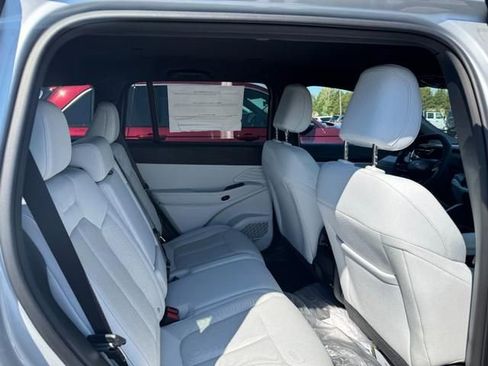 New 2026 Jeep Cherokee Laredo image 6