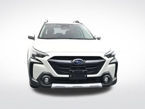 Used 2025 Subaru Outback Touring AWD/4WD image 2
