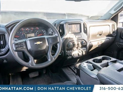 Used 2024 Chevrolet Silverado 2500 Custom w/ Custom Value Package image 24