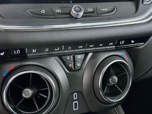 Used 2026 Chevrolet Blazer LT FWD image 24