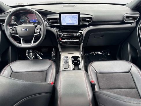 Used 2023 Ford Explorer ST-Line w/ Class IV Trailer Tow Package image 15