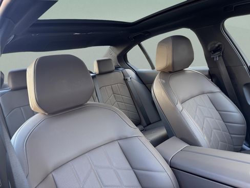 Used 2025 BMW i5 M60 image 24