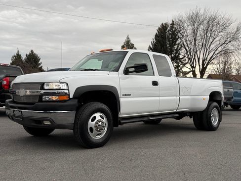 Used 2002 Chevrolet Silverado 3500 LS w/ Electrical Convenience Pkg image 16