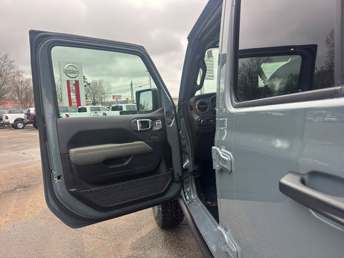 New 2026 Jeep Gladiator Mojave AWD/4WD image 19