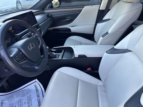 Used 2023 Lexus ES 350 w/ Premium Package image 17