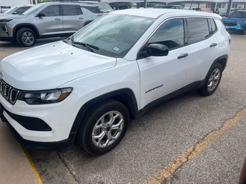 Used 2025 Jeep Compass Sport AWD/4WD image 27