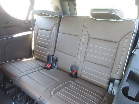 New 2026 GMC Yukon XL Denali Ultimate AWD/4WD image 13