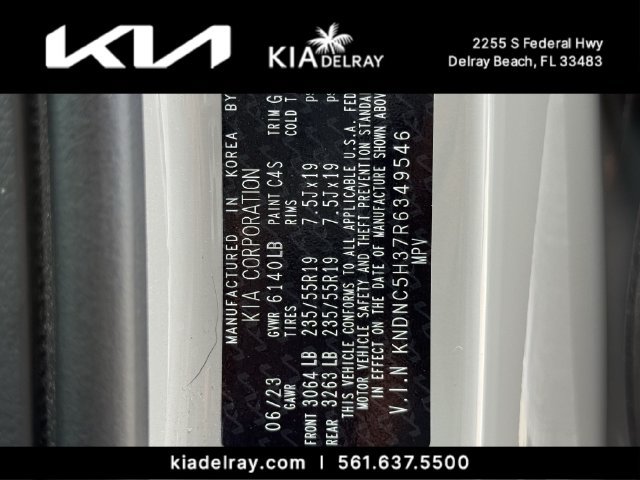 Certified 2024 Kia Carnival EX FWD image 36