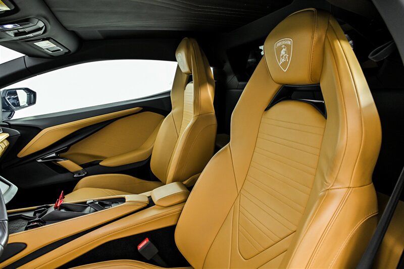 Used 2024 Lamborghini Revuelto AWD/4WD image 56