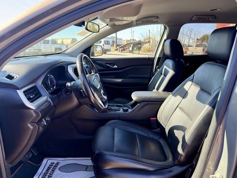 Used 2019 GMC Acadia SLT image 11