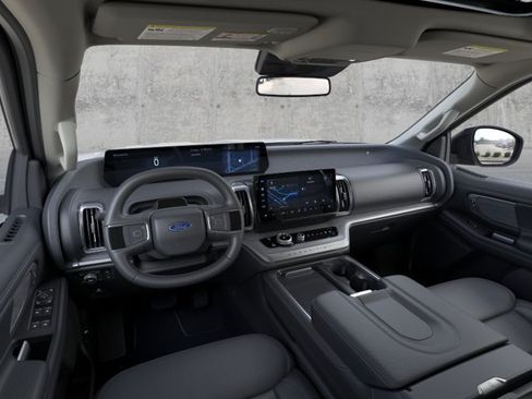 New 2026 Ford Expedition Platinum w/ Driver's Package AWD/4WD image 9