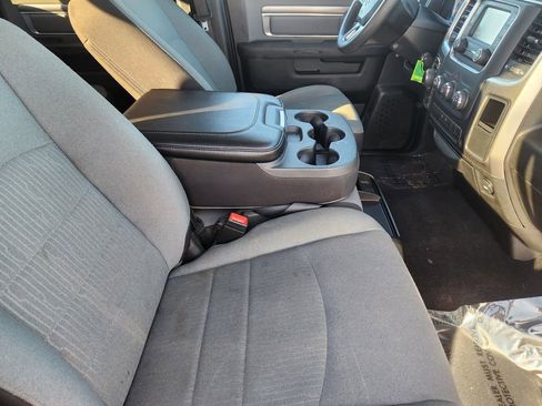 Used 2022 RAM 1500 Classic SLT image 14