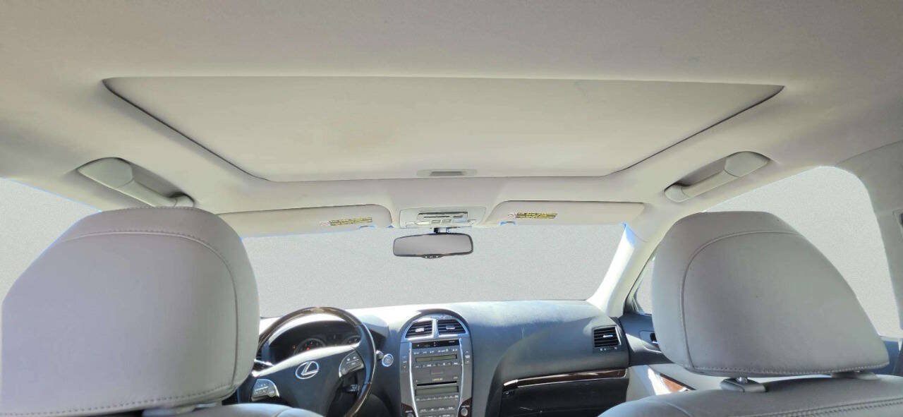 Used 2011 Lexus ES 350 FWD image 9