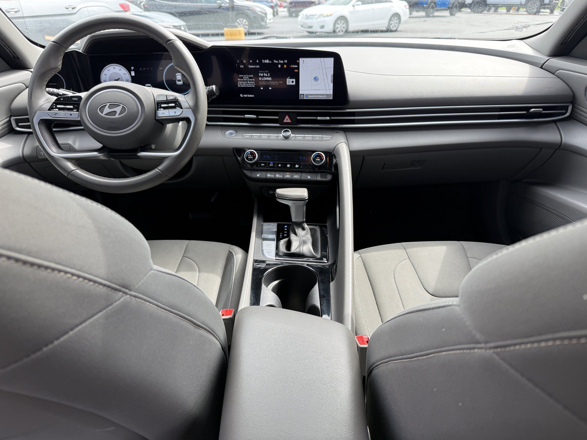 Used 2025 Hyundai Elantra SEL FWD image 11