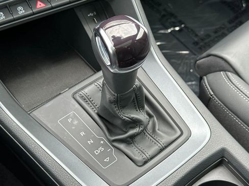 Used 2025 Audi Q3 2.0T Premium w/ Black Optic Sport Package AWD/4WD image 21