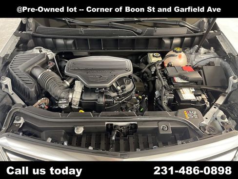 Used 2017 Cadillac XT5 Luxury w/ Driver Awareness Package AWD/4WD image 10