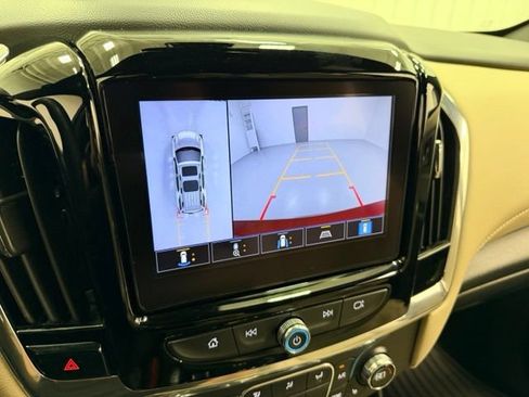 Certified 2023 Chevrolet Traverse LT w/ LT Premium Package FWD image 15