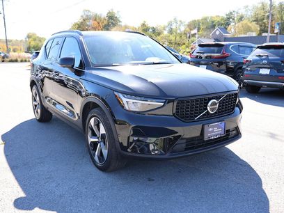 Used 2023 Volvo XC40 B5 Plus w/ Driver Assist Package