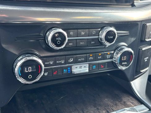 Used 2021 Ford F150 Lariat w/ Equipment Group 502A High AWD/4WD image 25