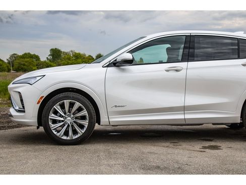 New 2025 Buick Envista Avenir image 37