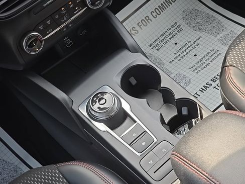 Used 2025 Ford Escape ST-Line image 30