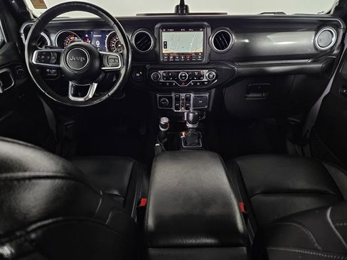 Used 2022 Jeep Wrangler Unlimited Sahara AWD/4WD image 7