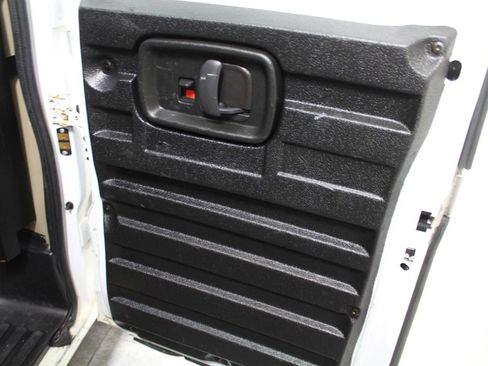 Used 2017 Chevrolet Express 2500 image 22